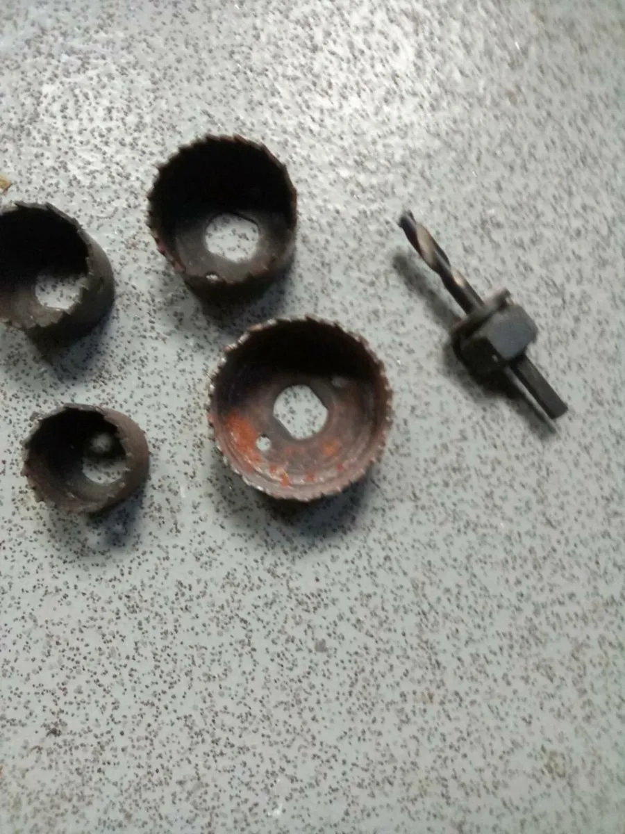 SET.  OF.  4.  HOLE. SAWS. - Image 1