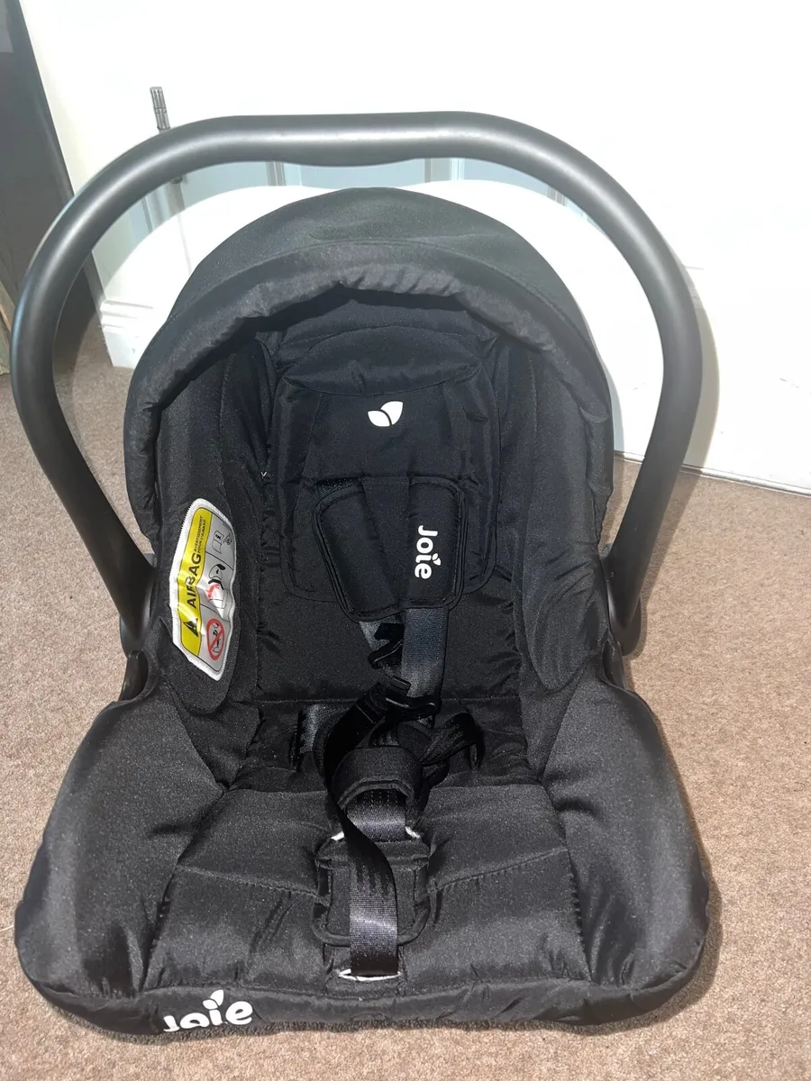 Joie rear facing car seat for baby - Image 3