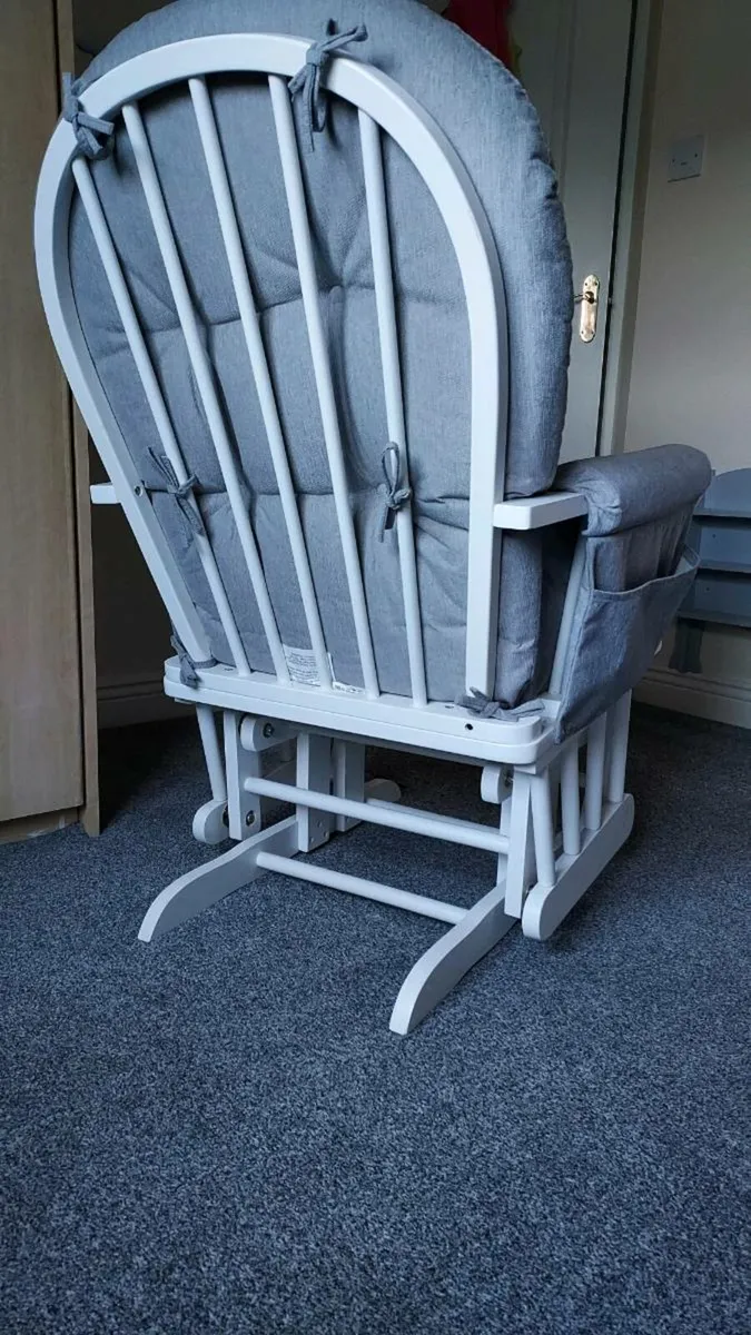Rocking chair and footstool - Image 4