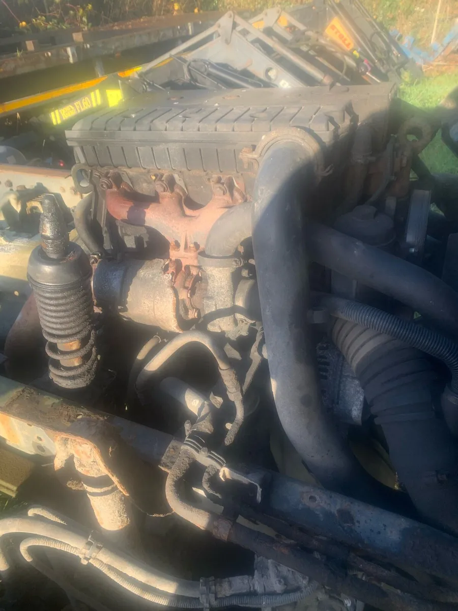 Mercedes Atego for scrapping.12 ton. - Image 3