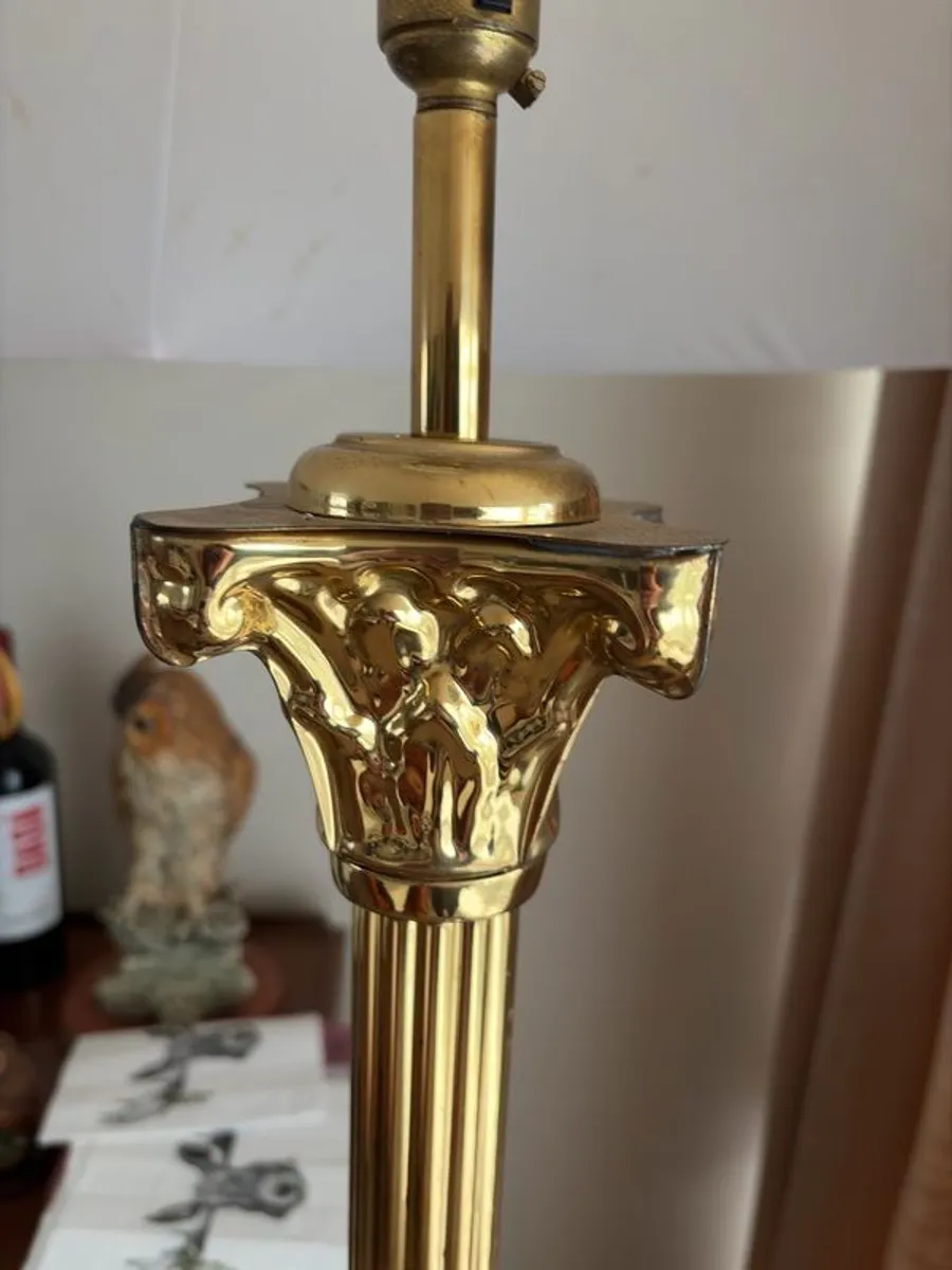 Classic standing lamp - Image 2