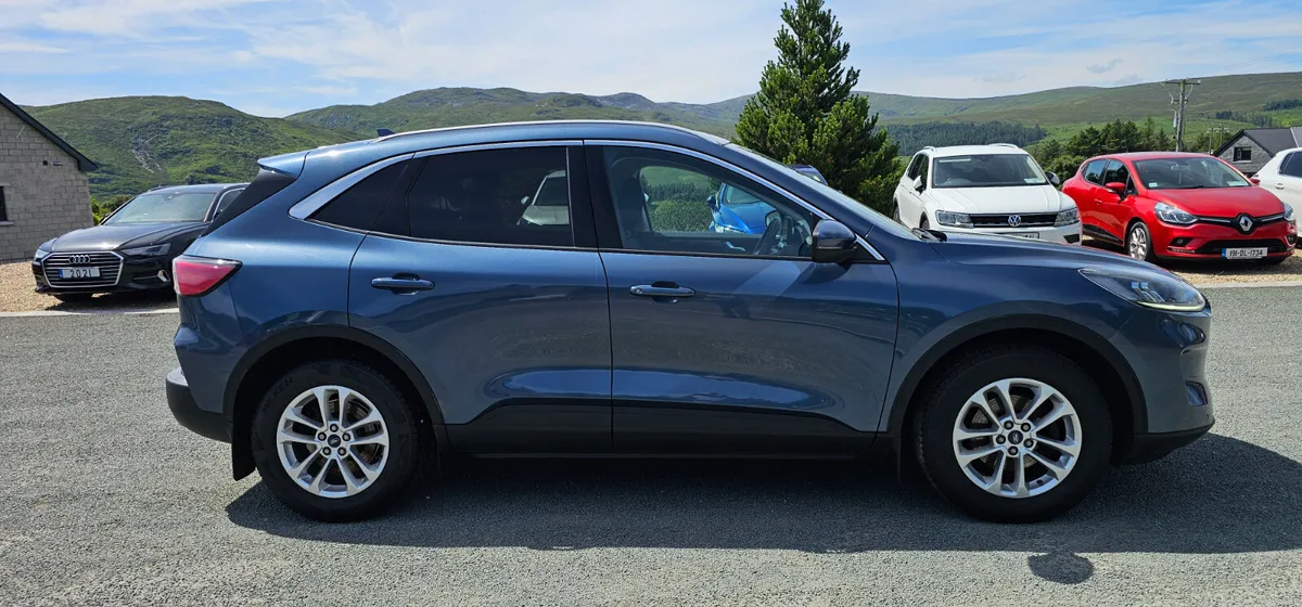 Ford Kuga 1.5 EcoBlue Titanium 2021 - Image 4