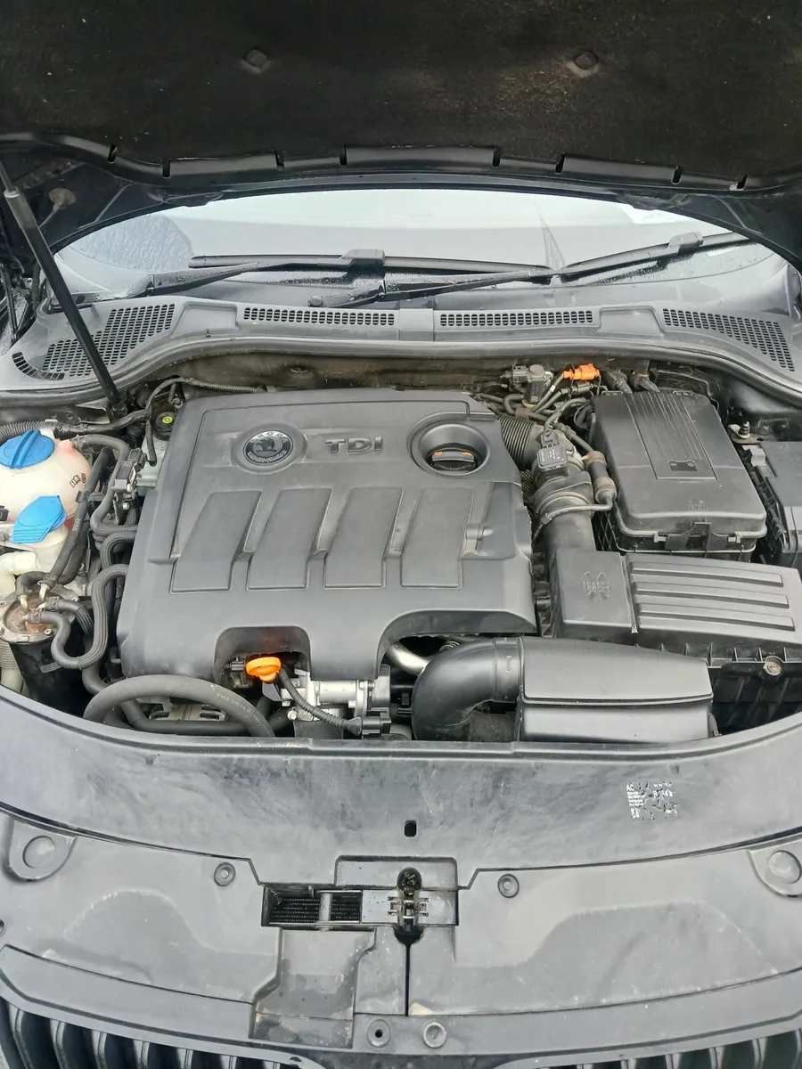 Skoda Superb 2012 - Image 4