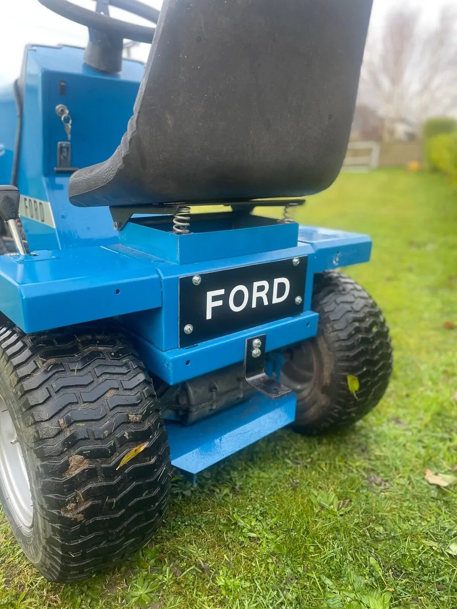 Ford 4000 Garden Tractor - Image 3