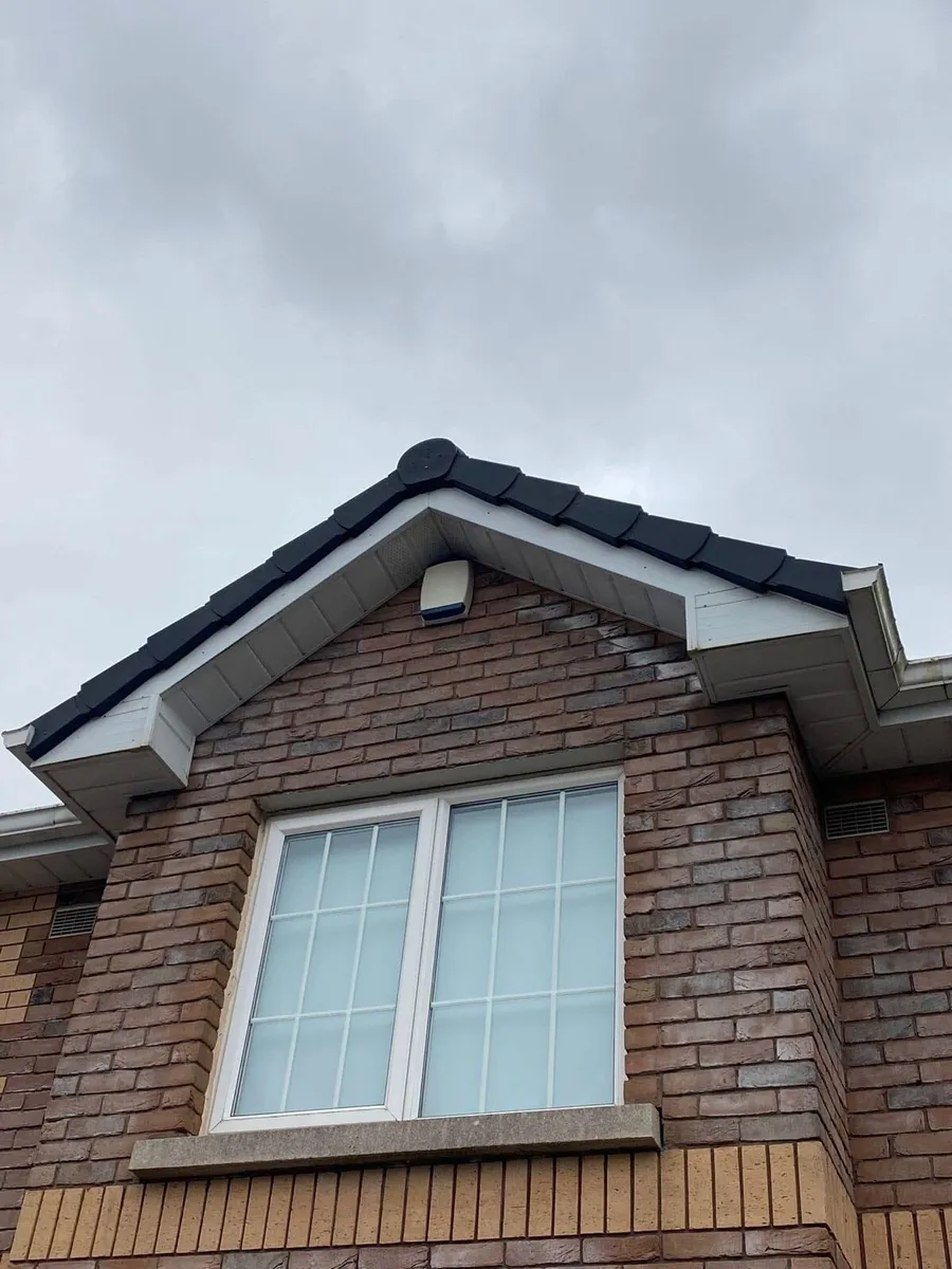 Roof maintenance / repair - Image 1