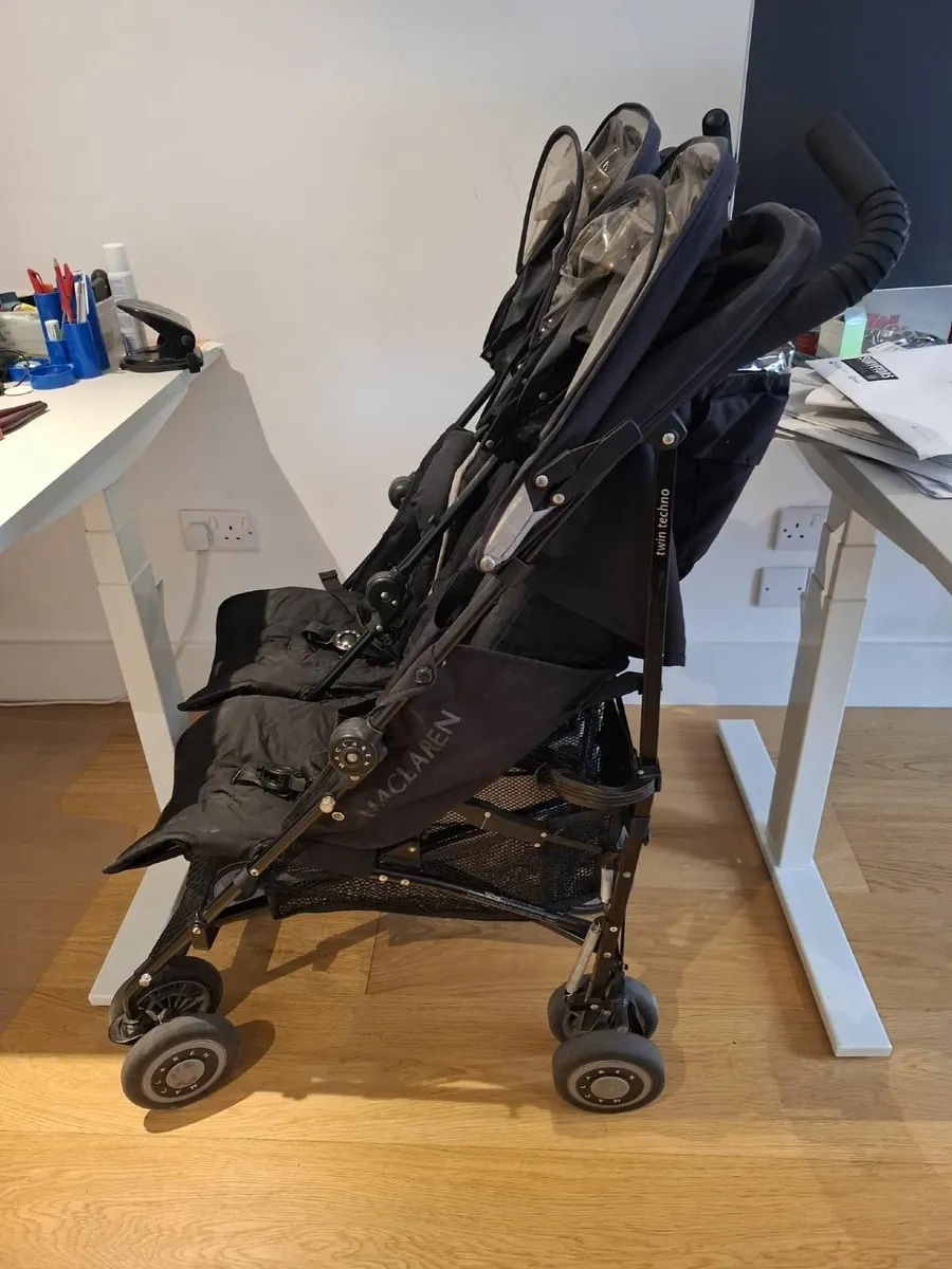 MacLaren double buggy - Image 1