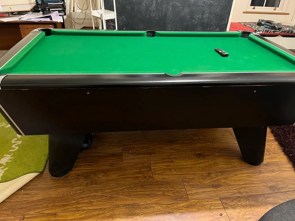 Pool table - Image 4