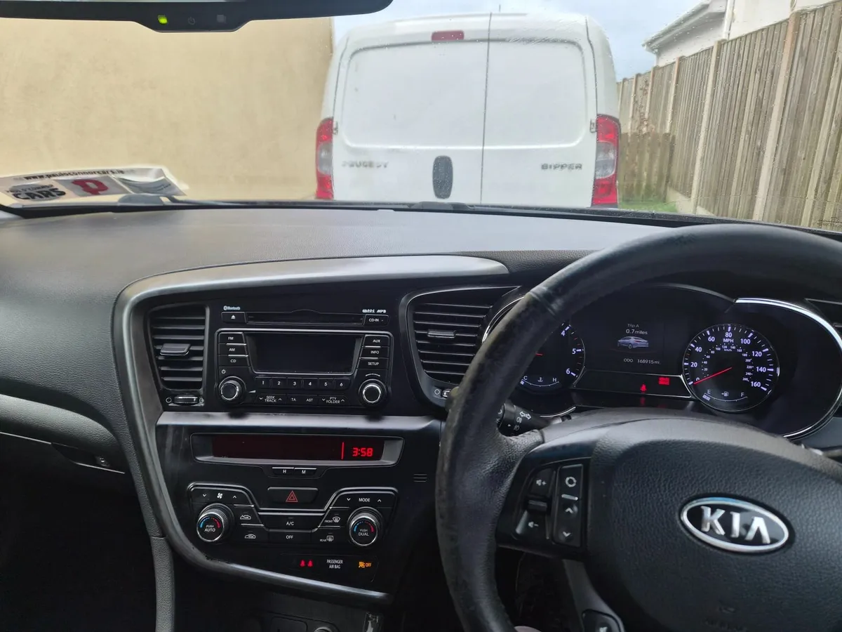 Kia Optima 2012 - Image 2