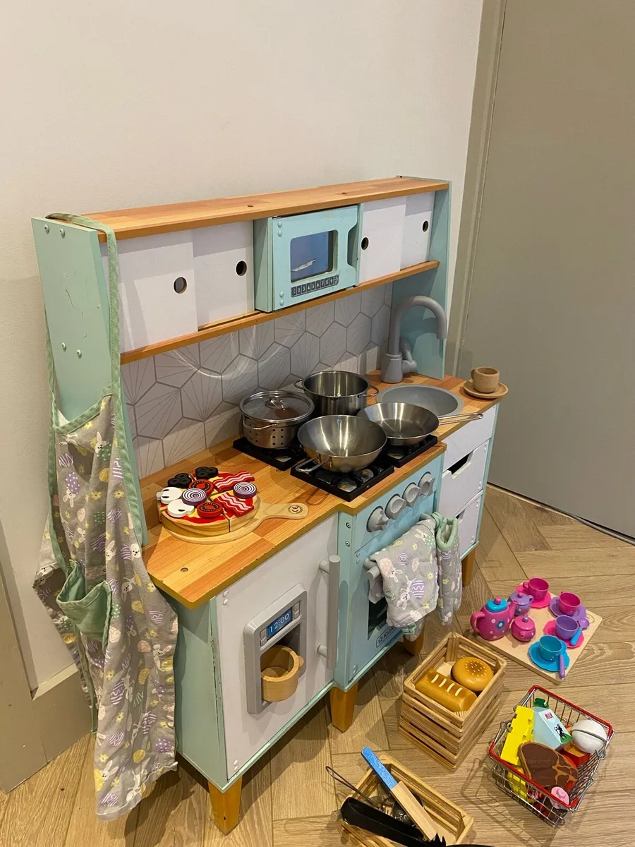 Wooden toy kitchen - Image 2
