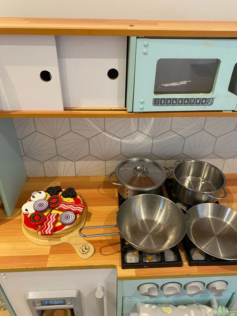 Wooden toy kitchen - Image 3