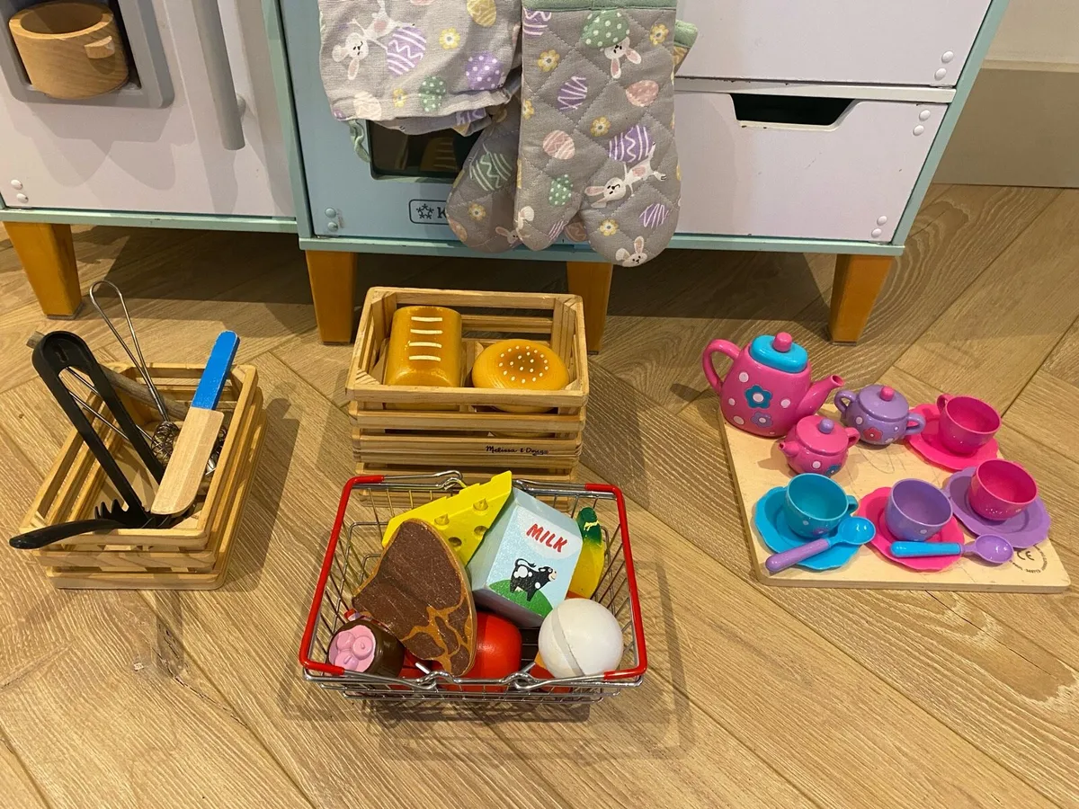 Wooden toy kitchen - Image 4