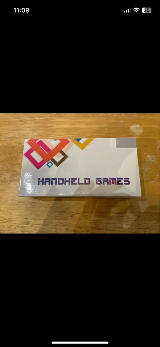 Handheld game device - Image 2