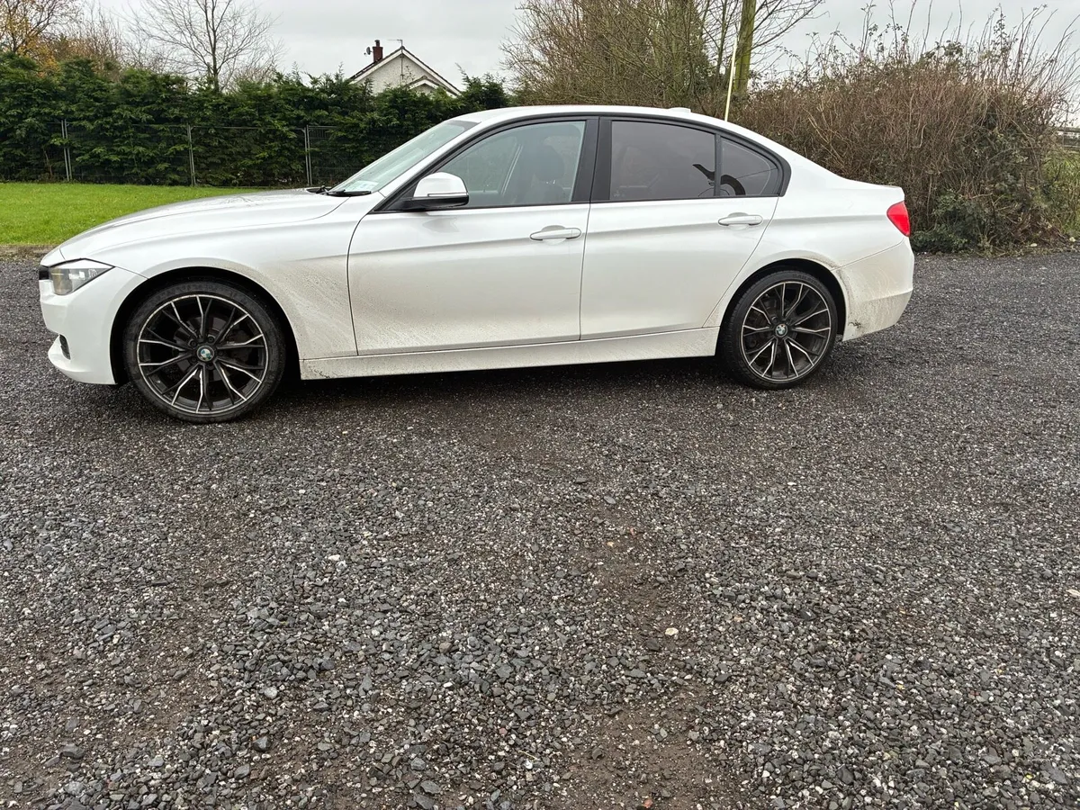 BMW 3-Series 2015 - Image 4