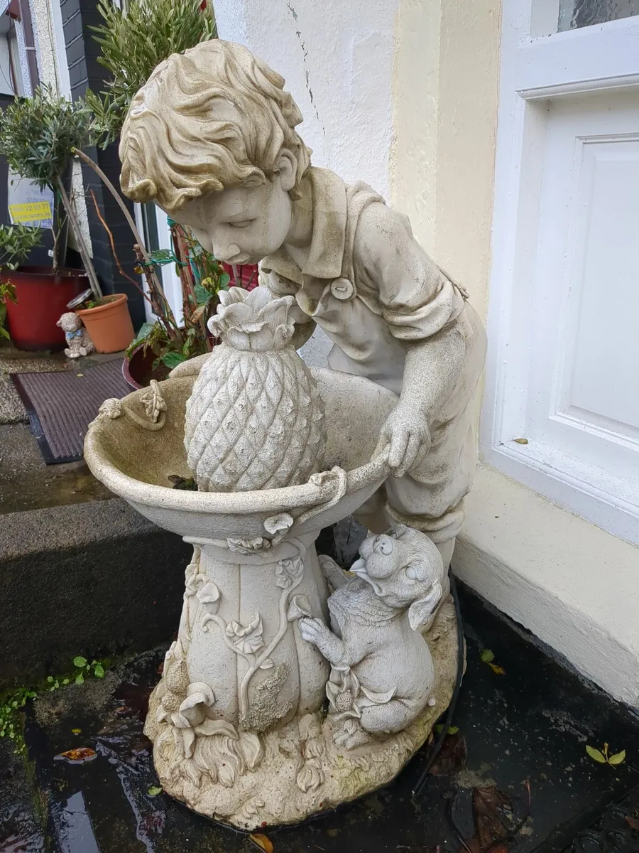 Water fountain - free to collect