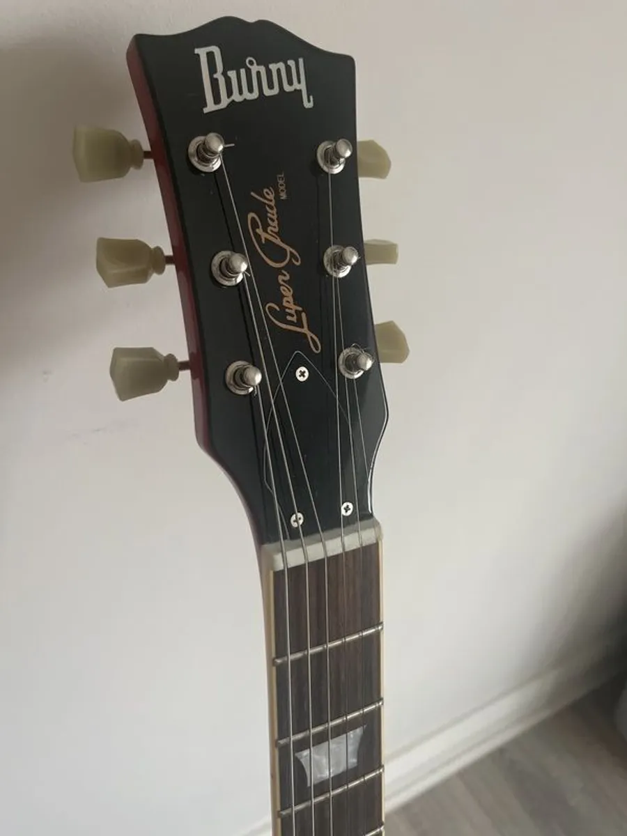 les paul guitar - Image 2