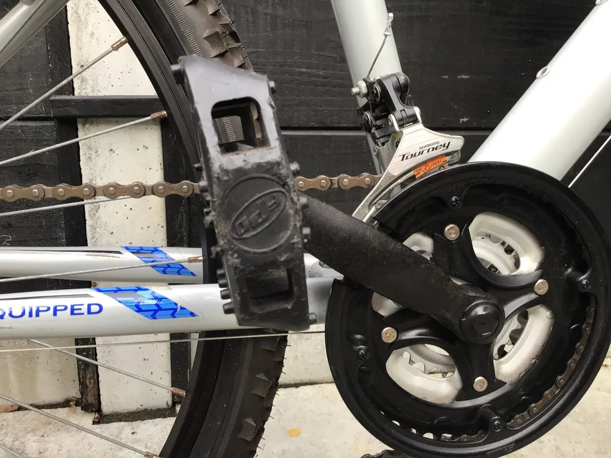 SHOWROOM CONDITION BIKE - Image 4