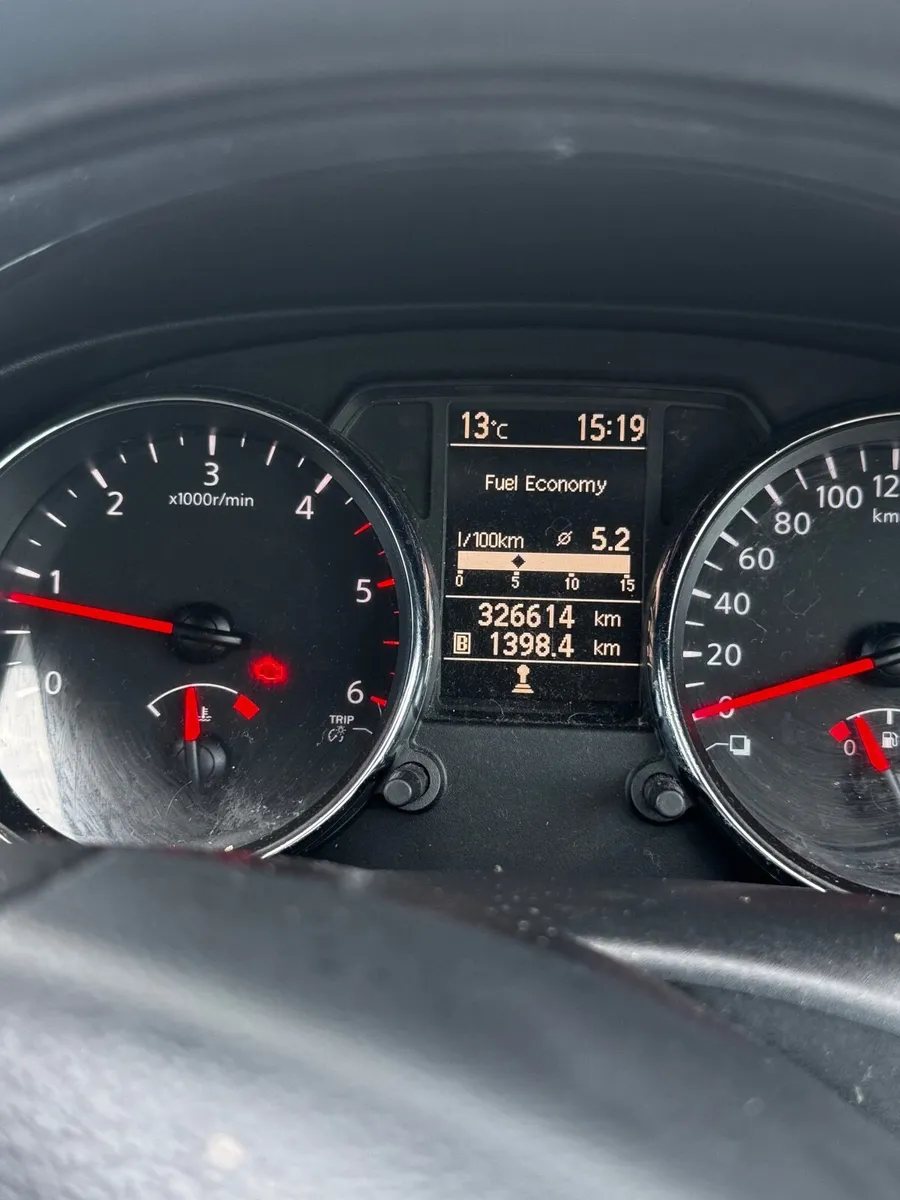 Nissan Qashqai 2012 - Image 1