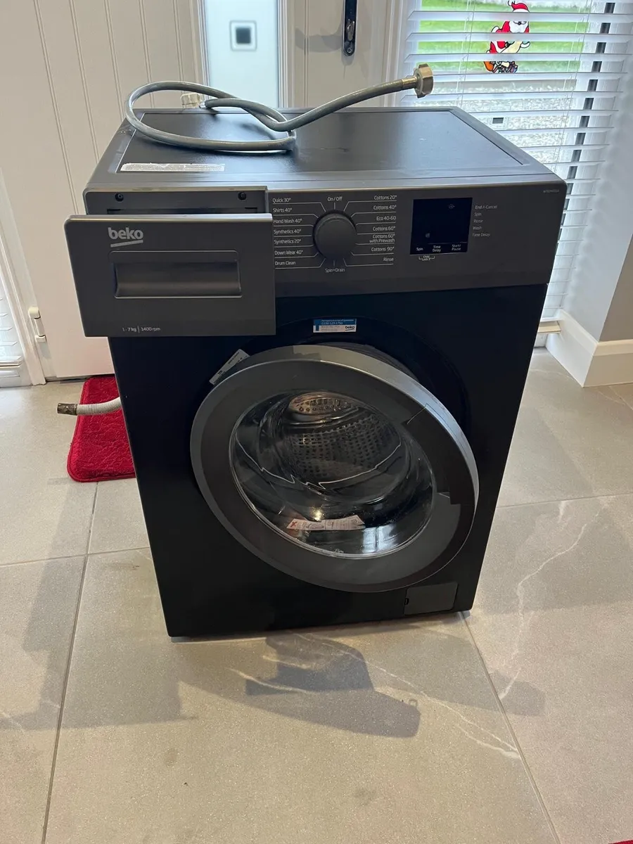 Beko washing machine… like new - Image 1