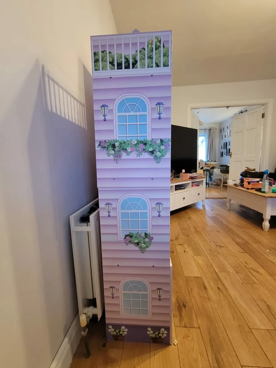 Dolls house - Image 2