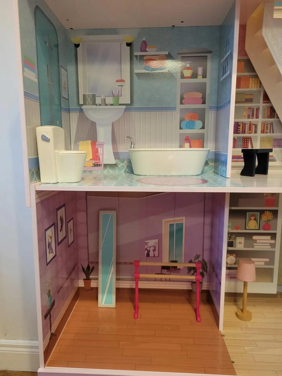 Dolls house - Image 4