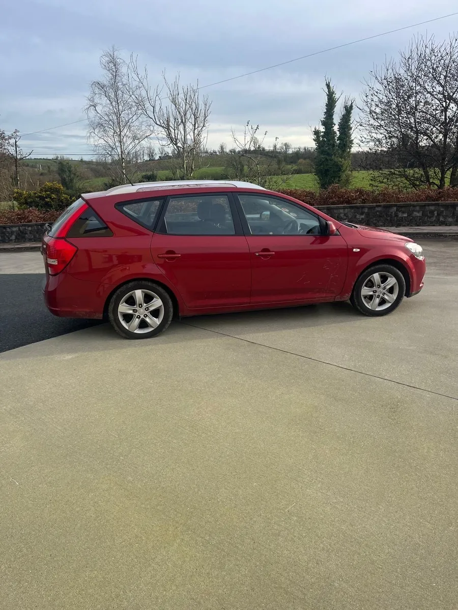 2012 Kia Creed Estate - Image 1