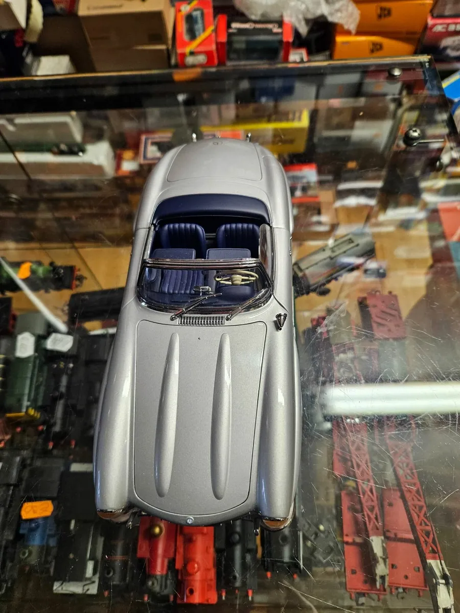Corgi Minichamps Mercedes - Image 3