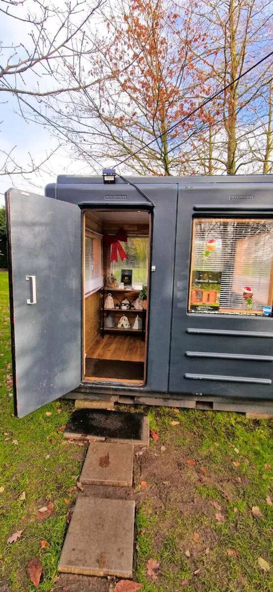 Garden Office/ Pod - Image 4