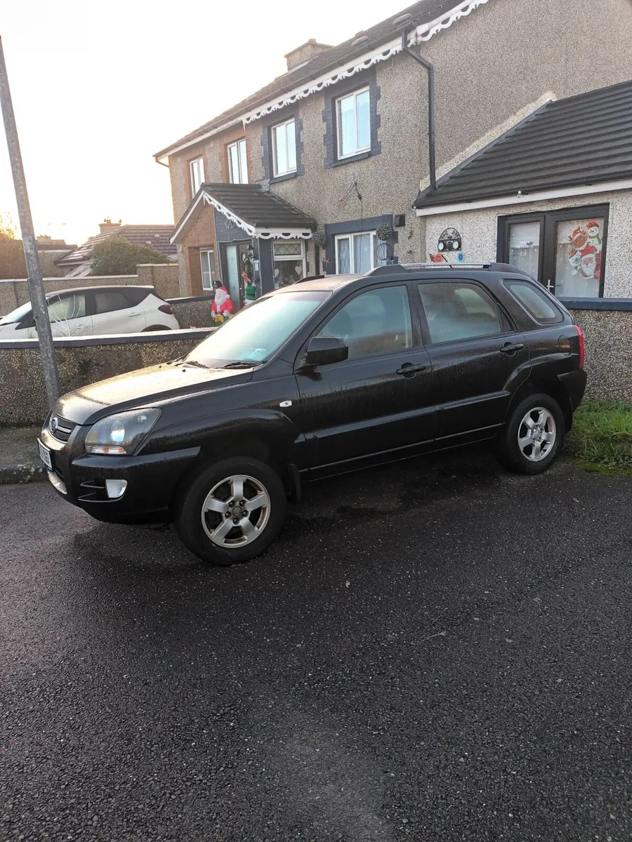 Low Mileage Kia Sportage 2.0 Petrol - Image 2