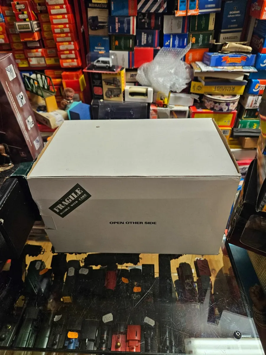 Corgi Danbury Mint 1:16 US WW2 Jeep - Image 2