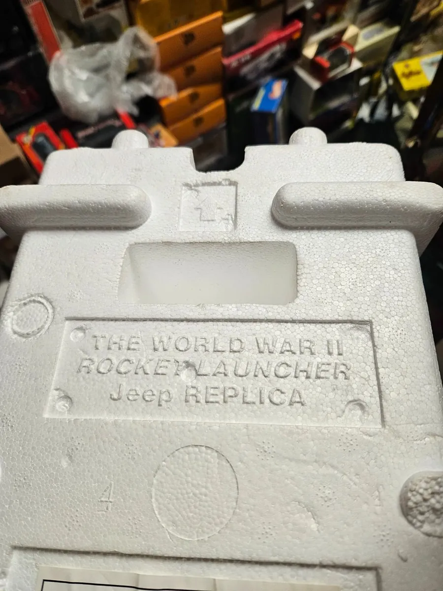 Corgi Danbury Mint 1:16 US WW2 Jeep - Image 3