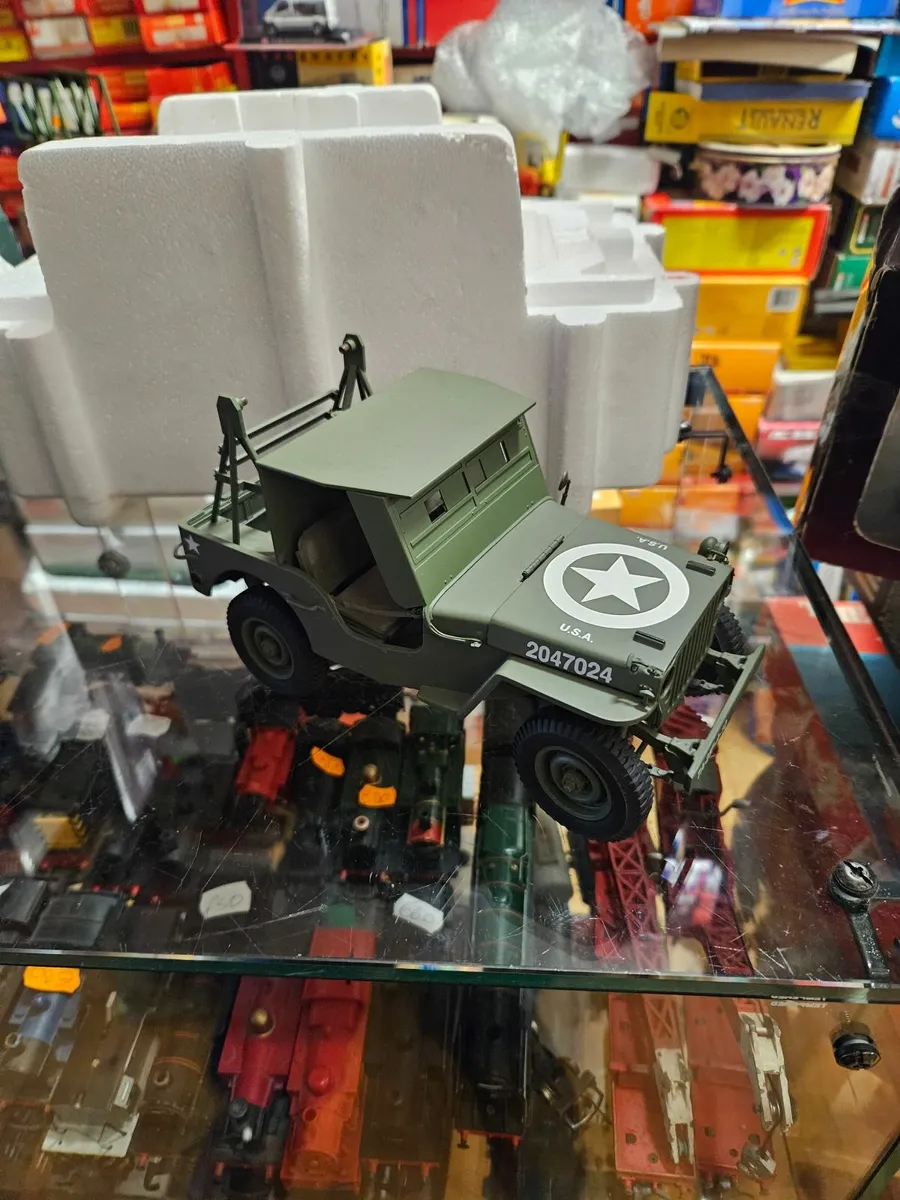 Corgi Danbury Mint 1:16 US WW2 Jeep - Image 1