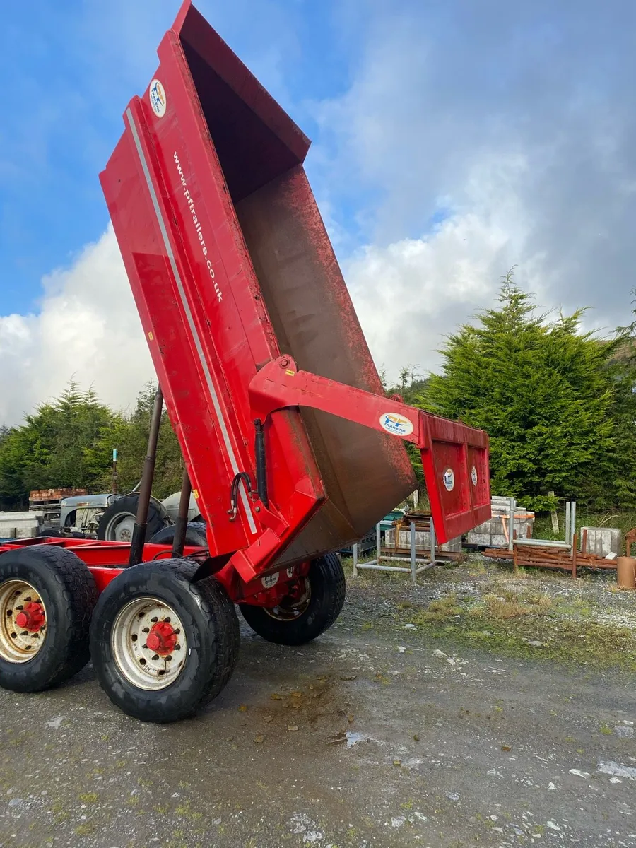 Dump trailer - Image 1