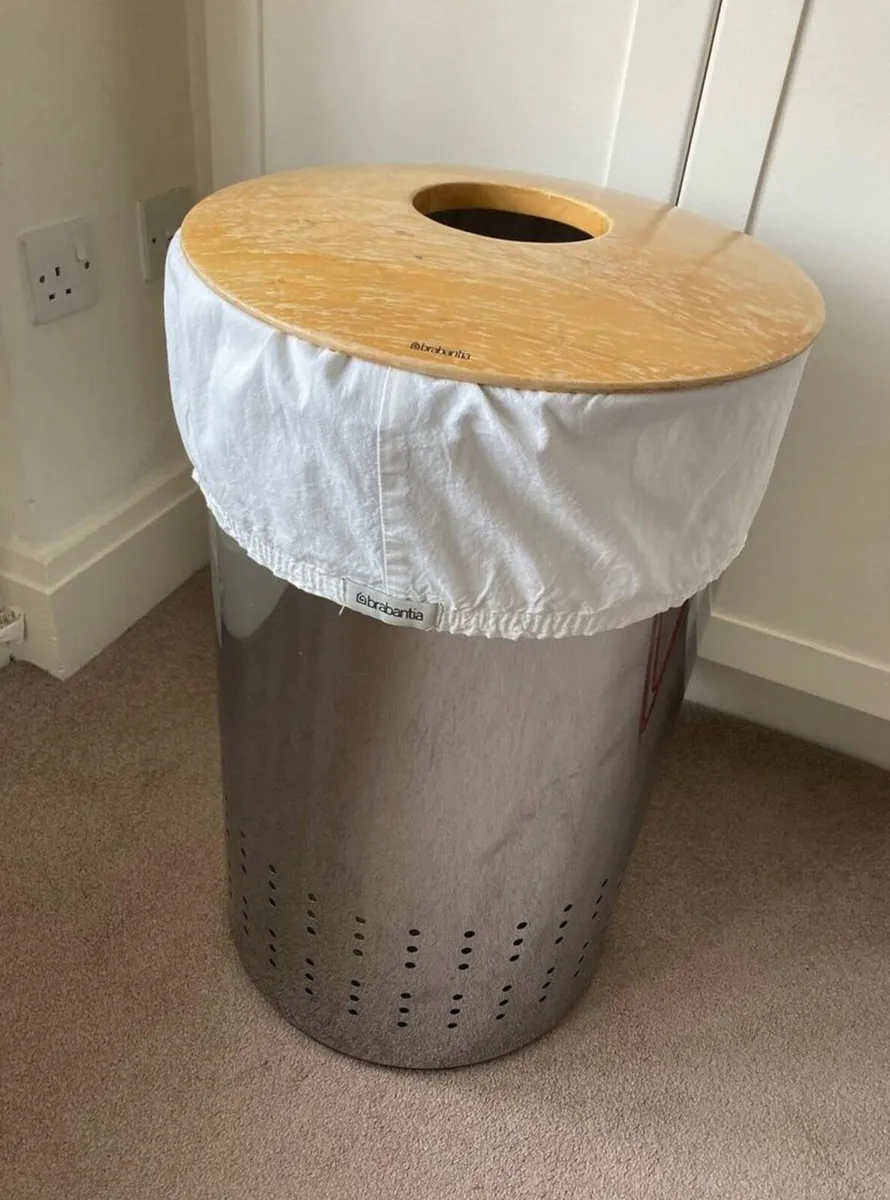 Brabantia large laundry bin - Image 1