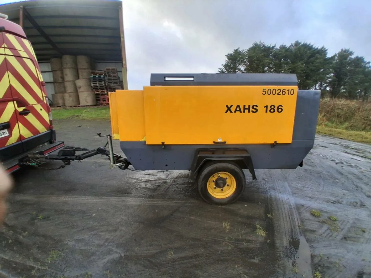 Atlas Copco XAHS 186 400cfm @12bar Road Compressor - Image 2