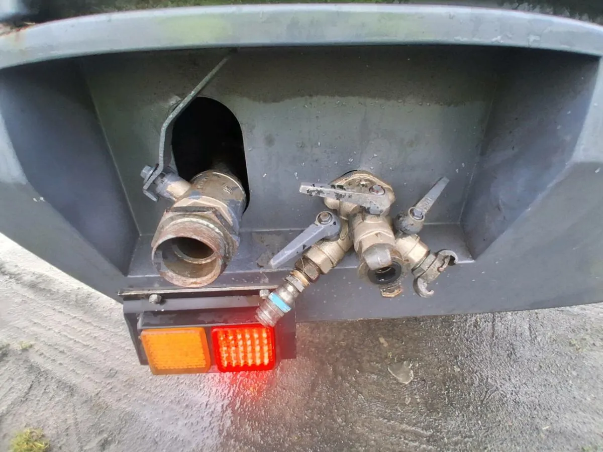 Atlas Copco XAHS 186 400cfm @12bar Road Compressor - Image 4