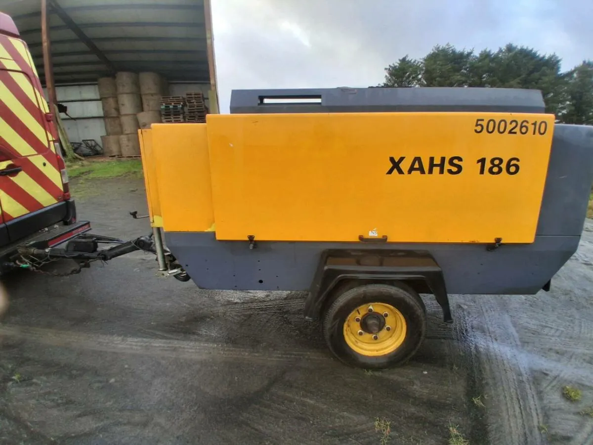 Atlas Copco XAHS 186 400cfm @12bar Road Compressor - Image 1