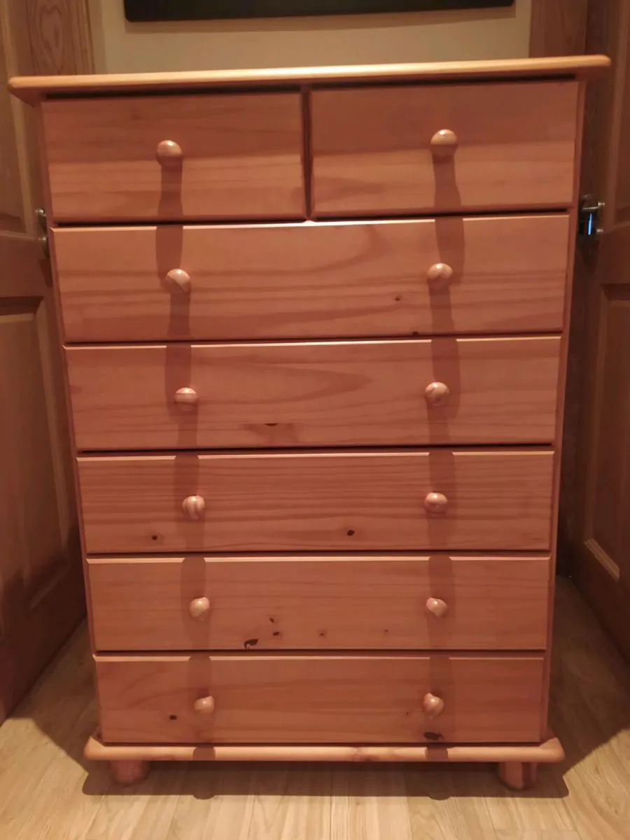 Chest of drawers - Image 1