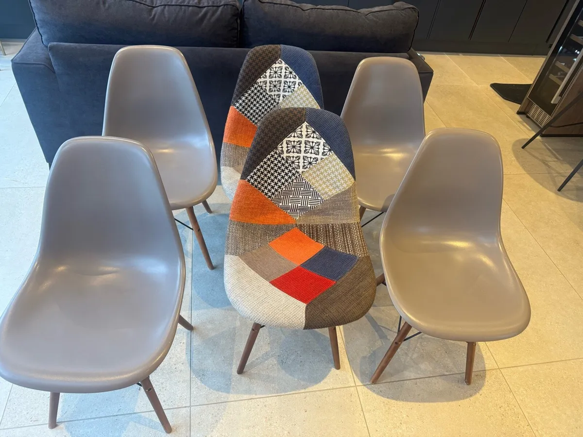 6 Dining Chairs - Image 1