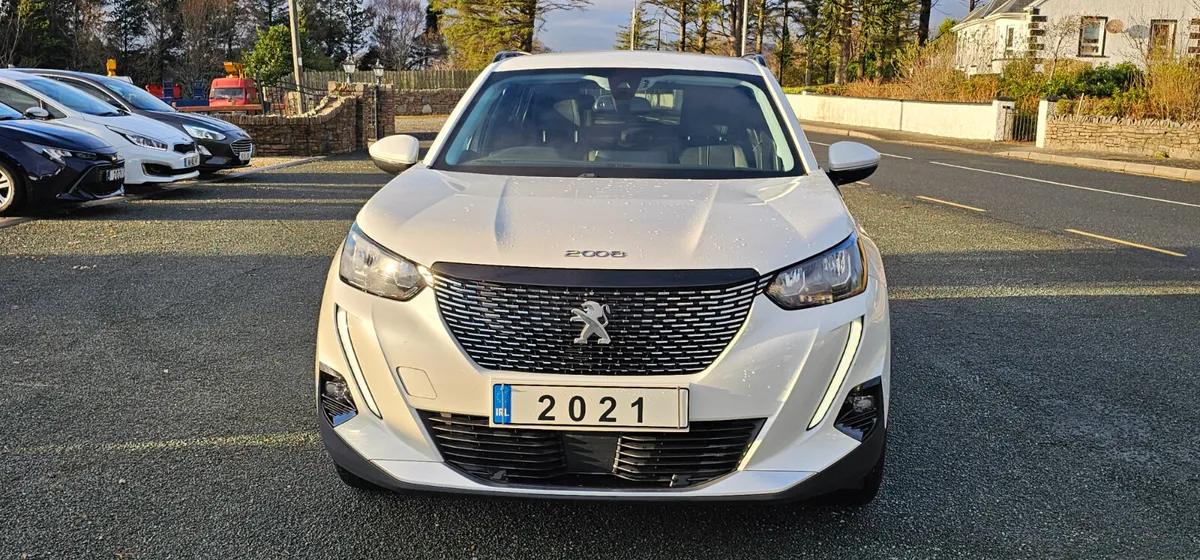Peugeot 2008 1.5 Blue HDI Allure 2021 - Image 2
