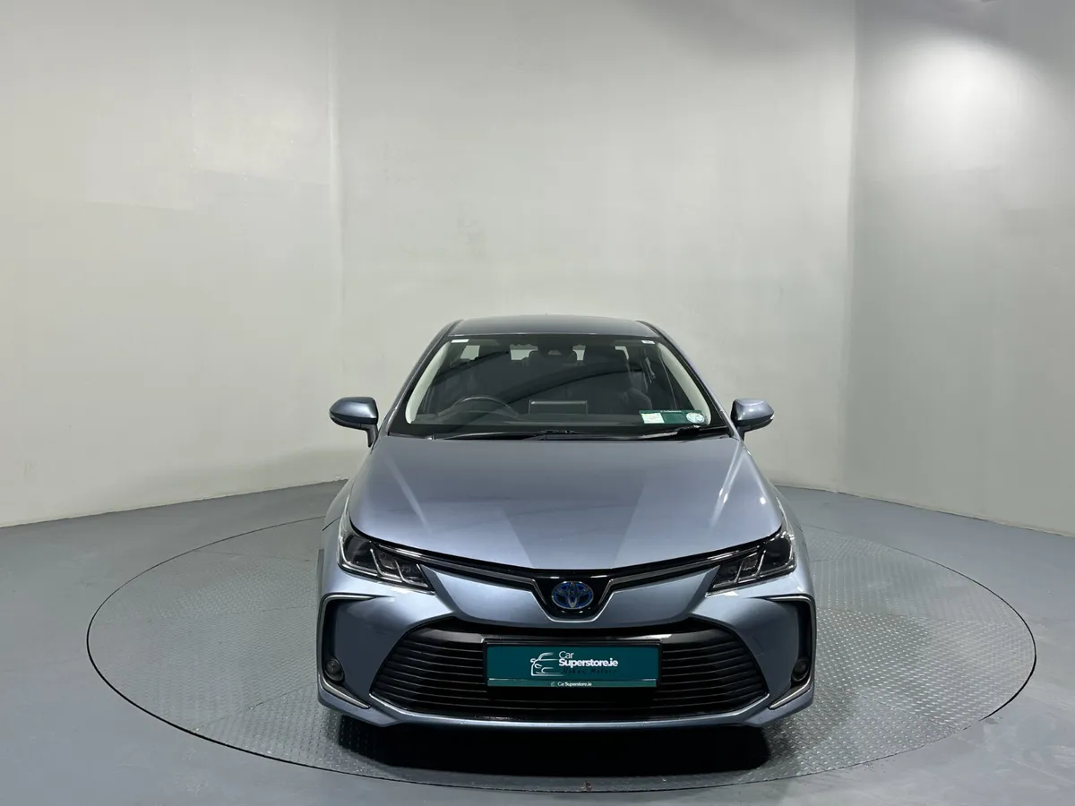 Toyota Corolla Luna Sport Self Charging Hybrid 211 - Image 2