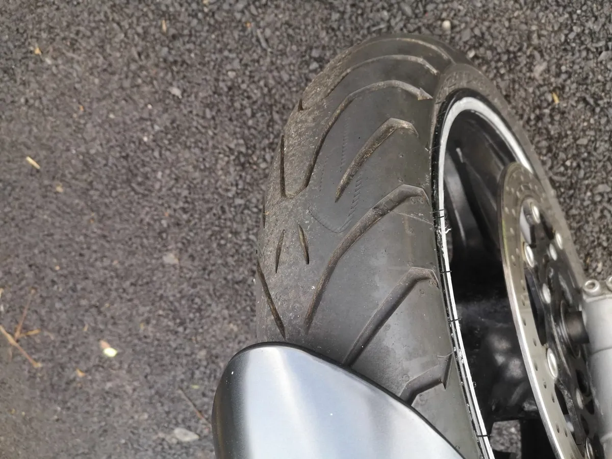 Suzuki GSR 600  2008 - Image 3