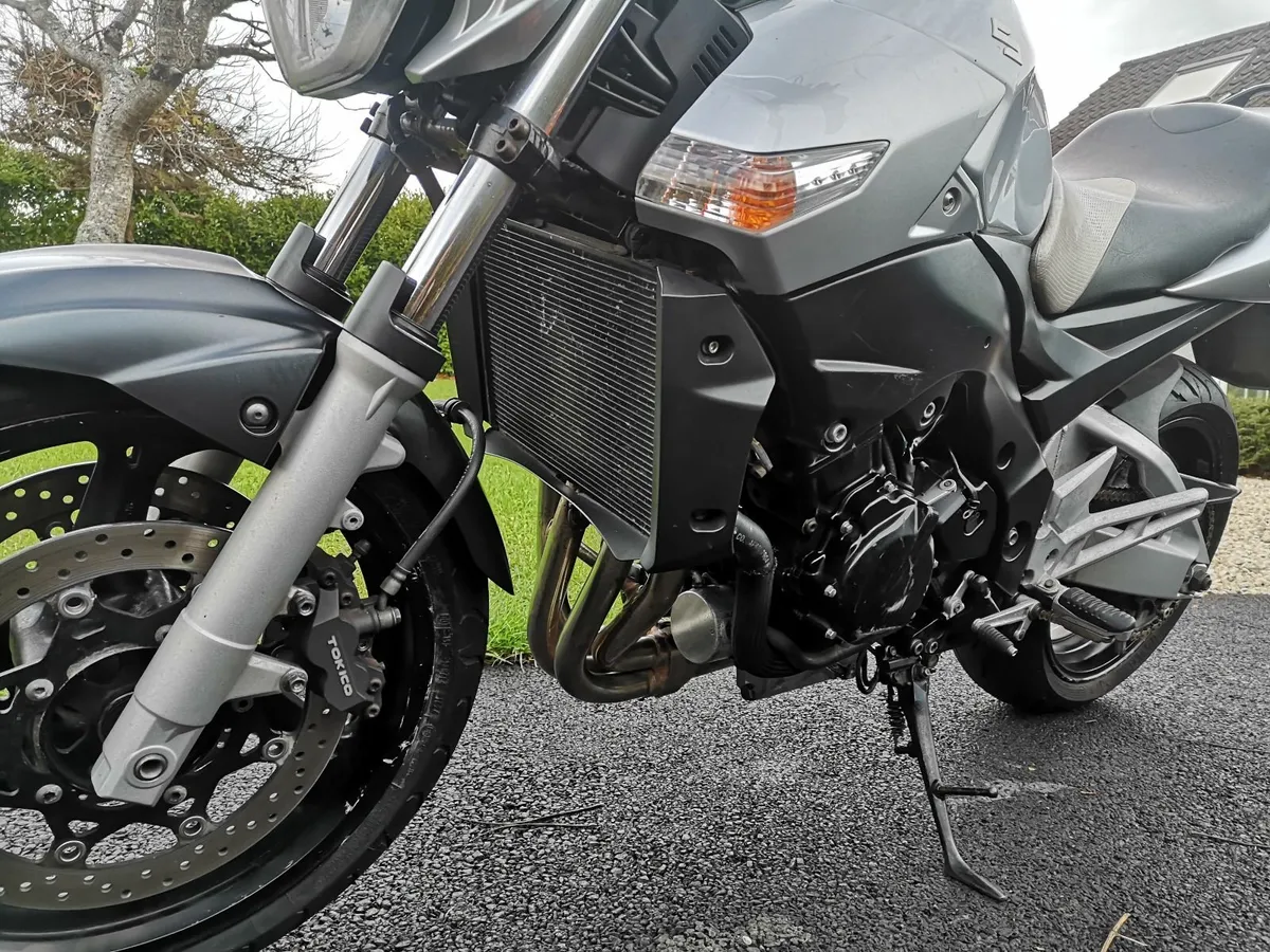 Suzuki GSR 600  2008 - Image 4