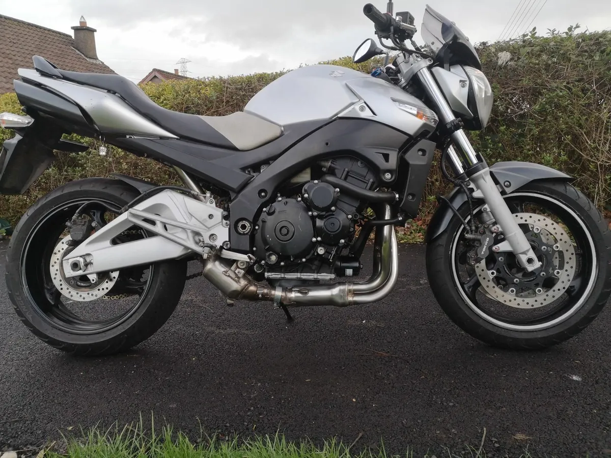 Suzuki GSR 600  2008 - Image 1