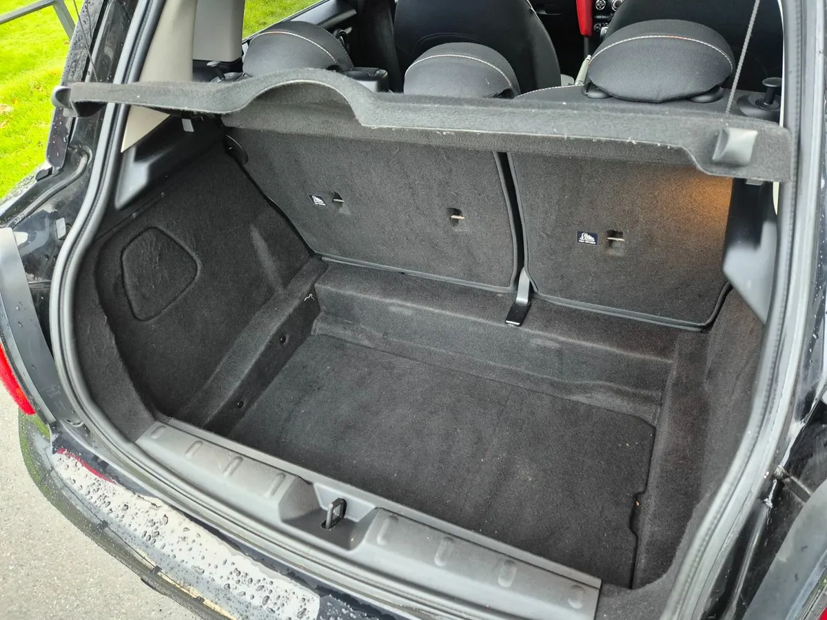 2014 Mini Diesel Black Edition 5DR - Image 2