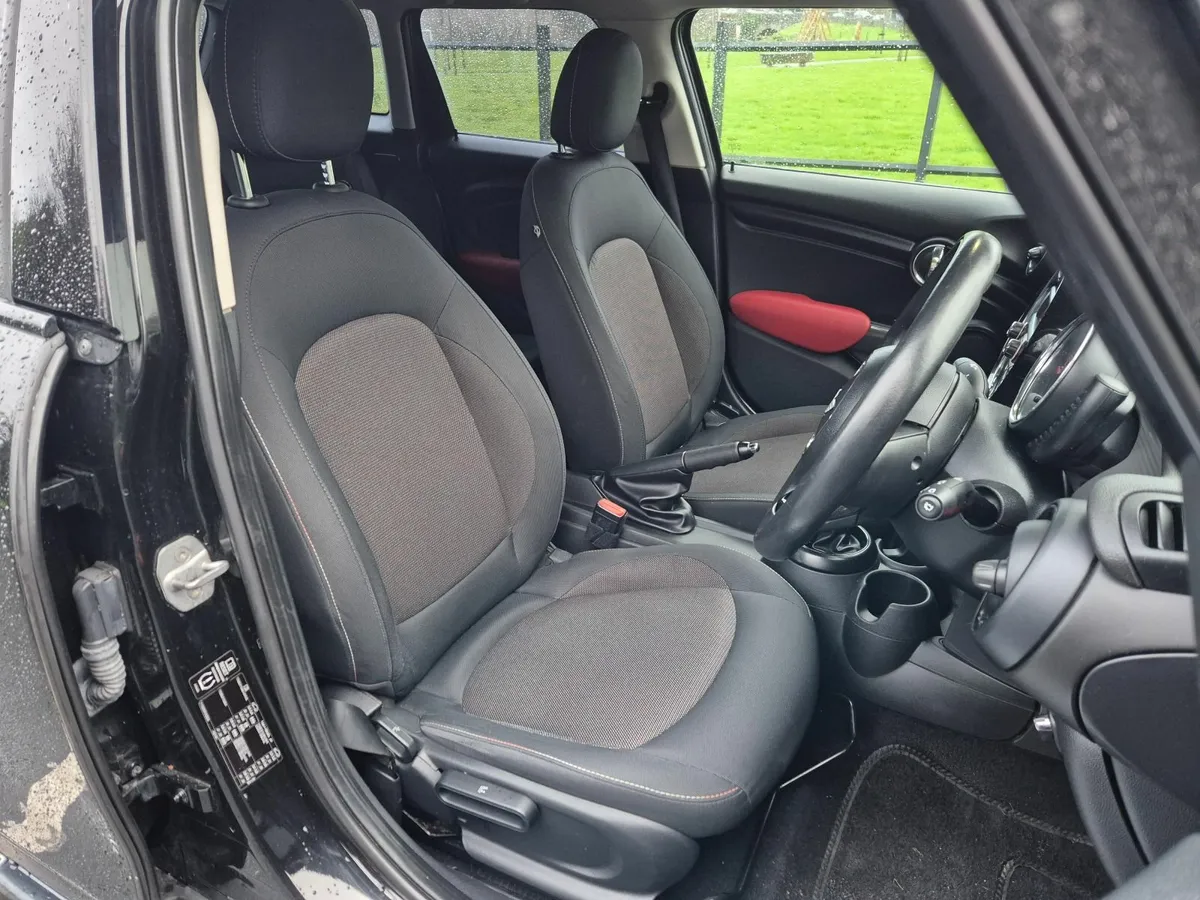 2014 Mini Diesel Black Edition 5DR - Image 3