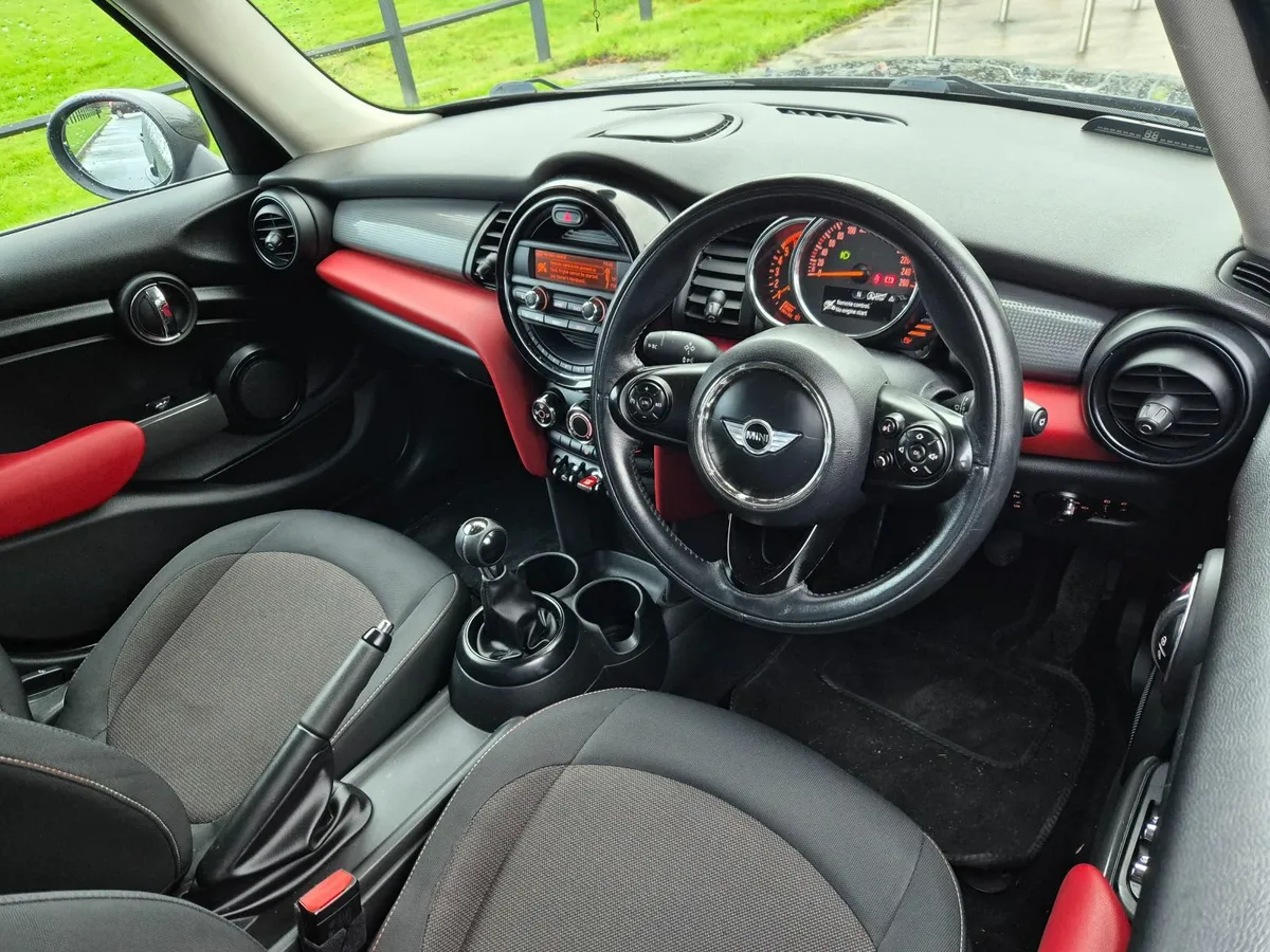 2014 Mini Diesel Black Edition 5DR - Image 4