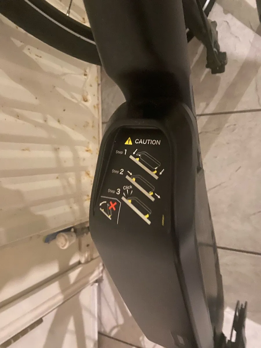 Carrera Crossfire E Mens Electric Hybrid Bike 2.0 - Image 2