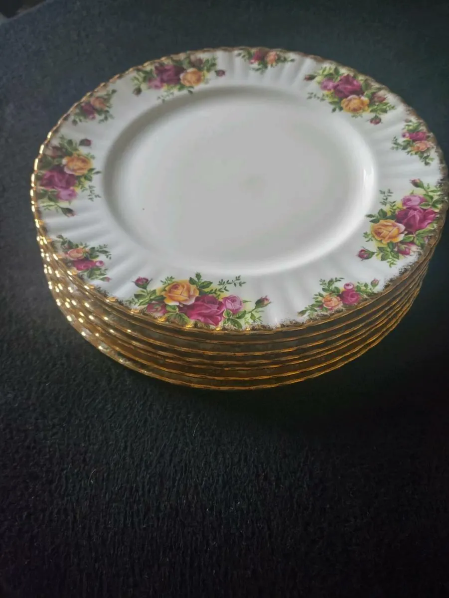 Royal Albert Country Rose Dinner Plates