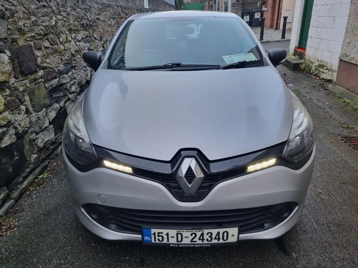 Renault Clio 2015 Perfect First Car - Image 3