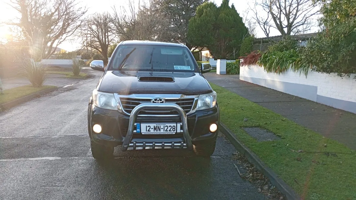 Toyota hilux invincible 3 litre - Image 1